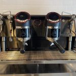 سانريمو كافيه ريسر آلة الإسبرسو بمجموعتين و باللون الأسود و الأحمر الشفاف