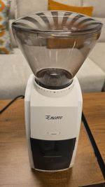 طاحونة أنكور من باراتزا لون ابيض