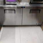 مجمّد يوضع تحت السطح ببابين TUC-60F-HC