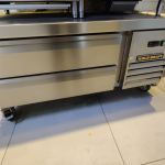 ثلاجة قاعدية بدرجين