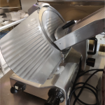 قطاعة شرائح أوتوماتيكة من الألومنيوم