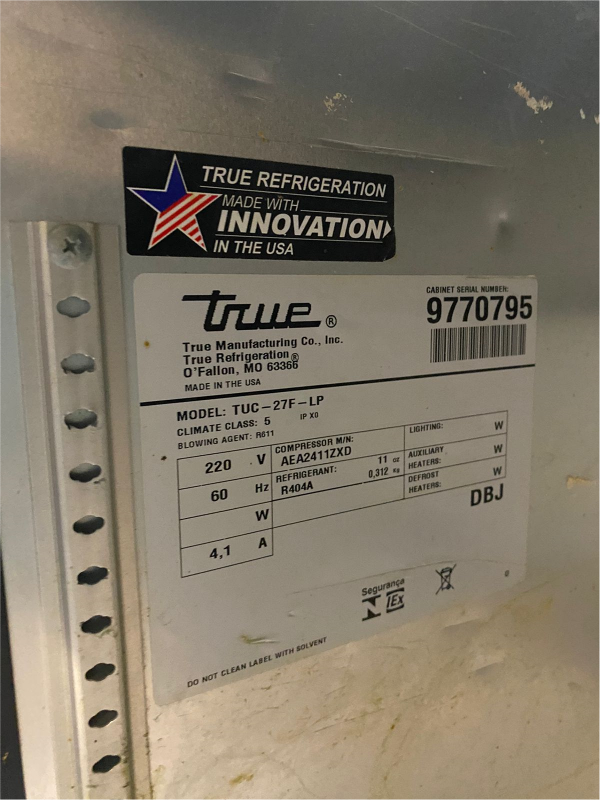 ⁦مجمد بباب واحد يوضع تحت الأسطح ويعمل بمبرد هيدروكربوني (TUC-27F-HC) من ترو⁩ - الصورة ⁦2⁩